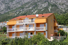 Apartment Gradac 13681b